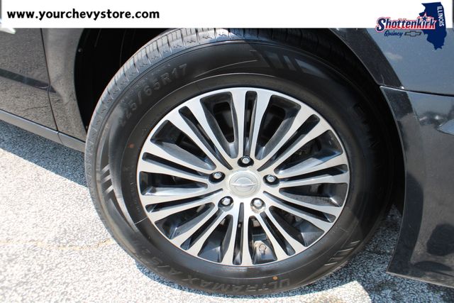 Used 2014 Chrysler Town & Country Van