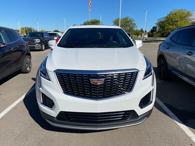 2022 Cadillac XT5 Premium Luxury 2