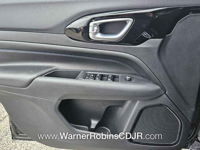 New 2026 Black Jeep Latitude image 26