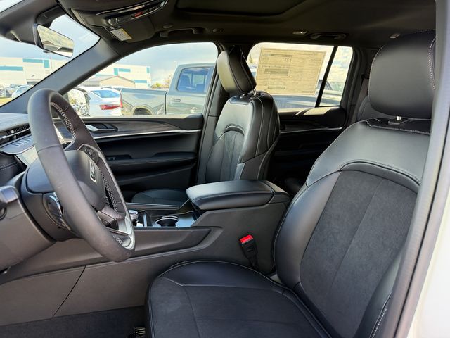 new 2026 Jeep Grand Cherokee car, priced at $36,535