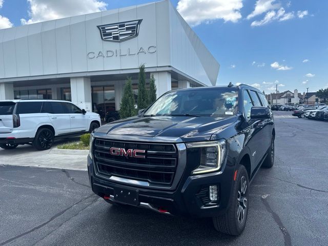 Midnight Blue Metallic 2022 GMC Yukon XL SUV / Crossover Four-Wheel Drive 
