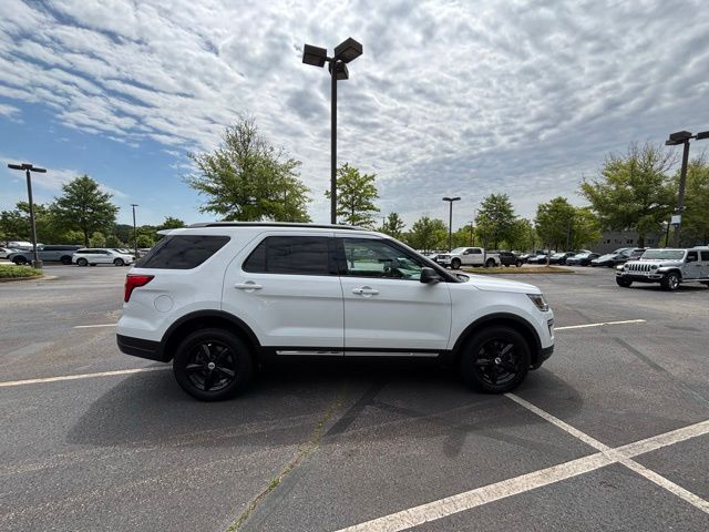 2019 Ford Explorer XLT photo