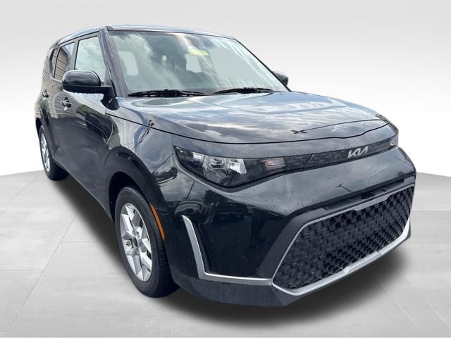Fusion Black 2024 Kia Soul S FWD SUV / Crossover Front-Wheel Drive Continuously Variable Transmission