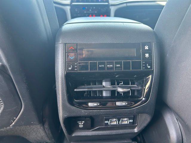 Used 2023 Jeep Grand Cherokee L SUV