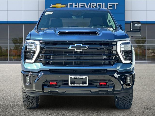 2025 Chevrolet Silverado 2500HD LTZ 3