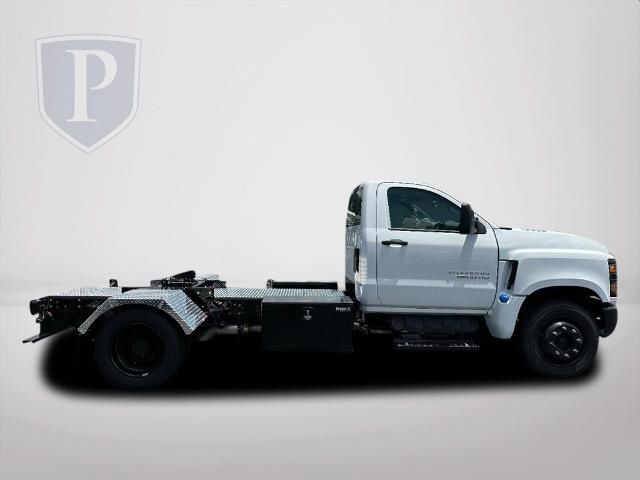 2023 Chevrolet Silverado 5500HD Work Truck 10