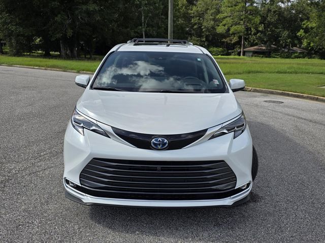 Used 2024 Toyota Sienna Van