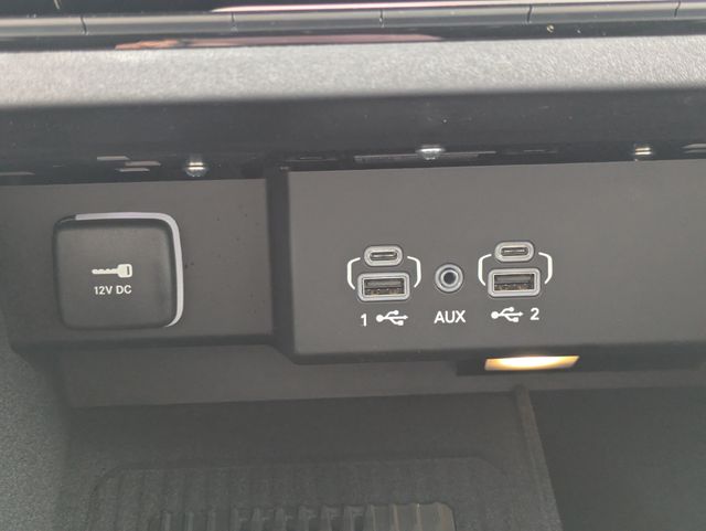 2026 Jeep Grand Wagoneer 4x2