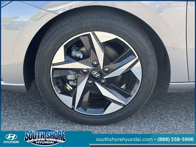 Used 2023 Hyundai Elantra Sedan