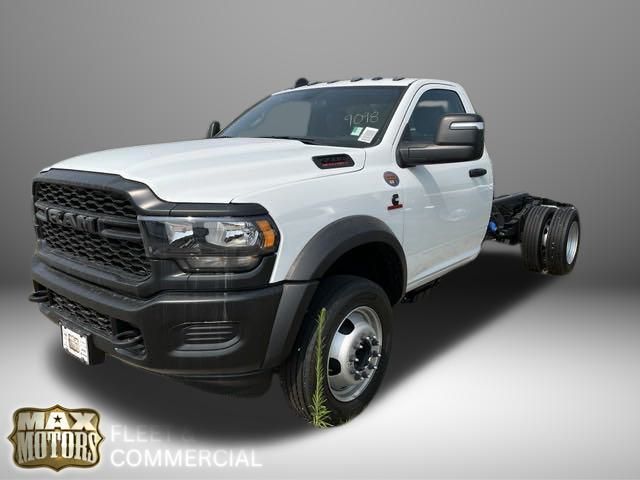 2024 Ram 5500HD Tradesman 3