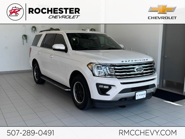 White Platinum Clearcoat Metallic 2018 Ford Expedition SUV / Crossover Four-Wheel Drive Automatic