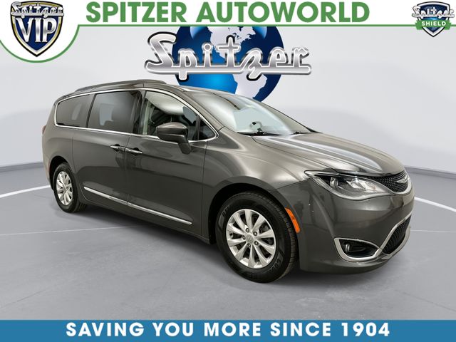 2017 Chrysler Pacifica Touring L FWD