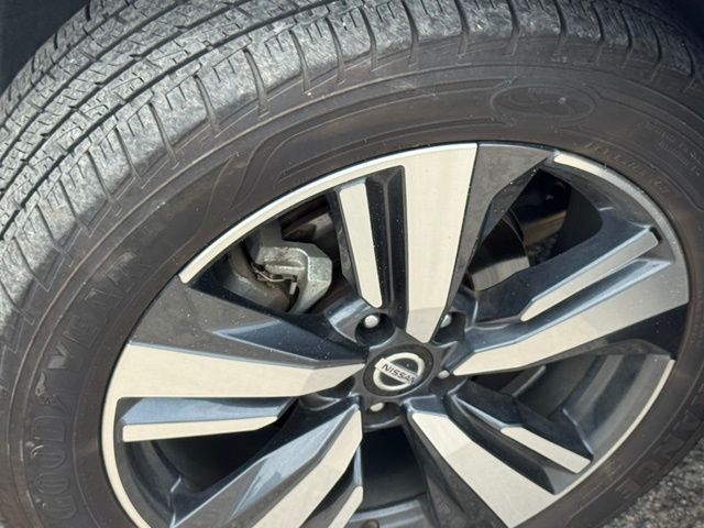 Used 2021 Nissan Rogue SUV