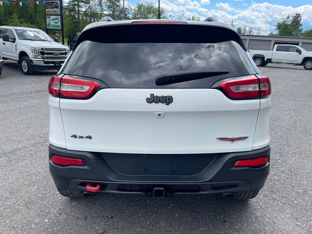 2016 Jeep Cherokee Trailhawk - Bright White Clearcoat exterior view 6