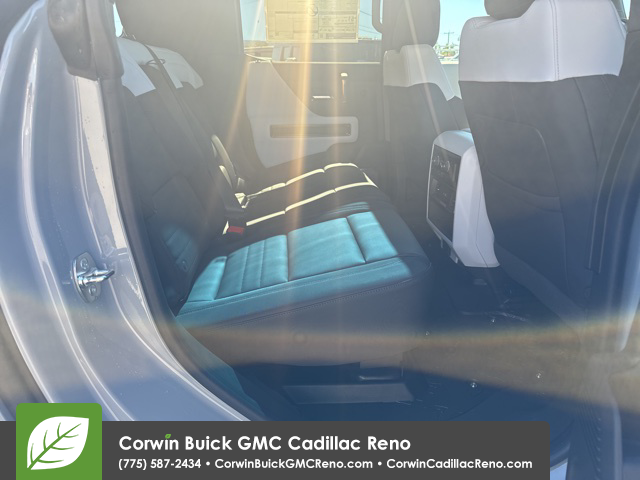 2024 GMC Hummer EV SUV 2X 27