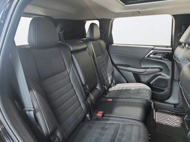 Used 2024 Mitsubishi Outlander SUV