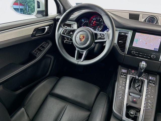 2018 Porsche Macan Turbo 24