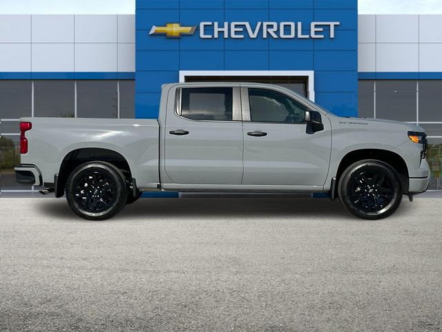 2025 Chevrolet Silverado 1500 Custom 4