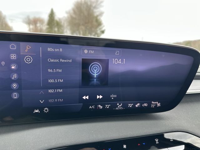 Used 2025 White Buick Sport Touring image 14