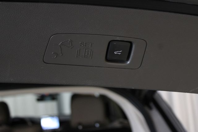 Used 2020 Blue Lincoln Reserve image 34