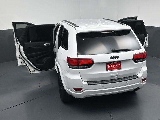 2020 Jeep Grand Cherokee Altitude White/off-white at River Oaks CDJR