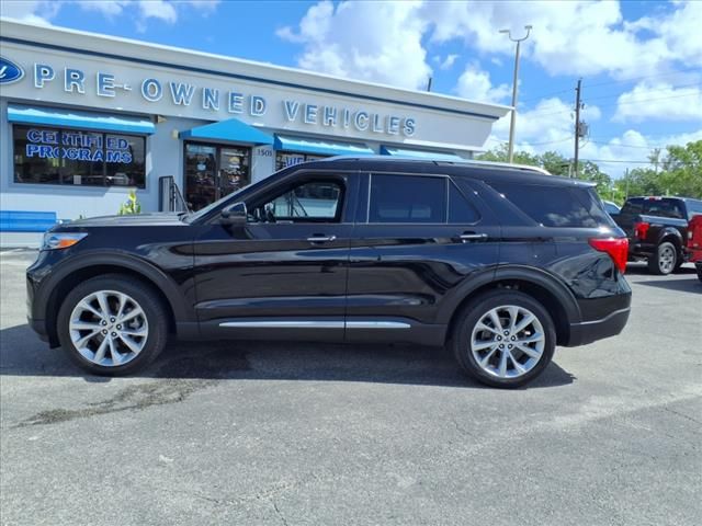 2022 Ford Explorer Platinum photo