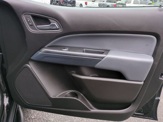 Used 2018 Black Chevrolet Z71 image 31