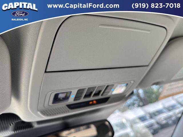 Used 2025 White Ford Platinum image 33
