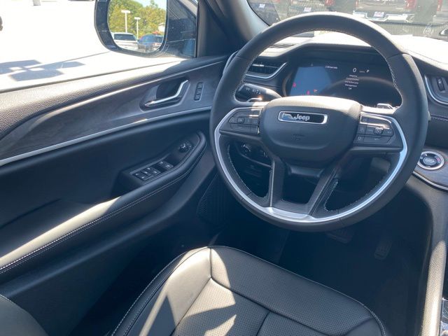 new 2025 Jeep Grand Cherokee L car, priced at $42,121