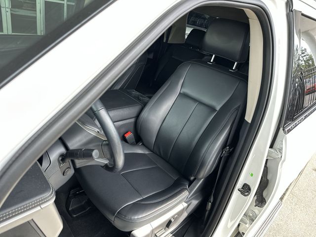 Used 2023 White Ford XLT image 12