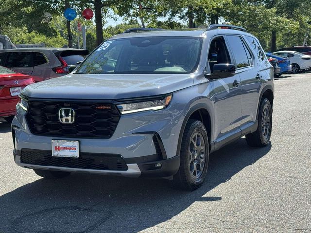 used 2025 Honda Pilot car, priced at $43,135