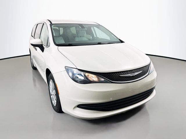 Luxury White Pearlcoat 2019 Chrysler Pacifica L FWD Minivan Front-Wheel Drive 9-Speed Automatic