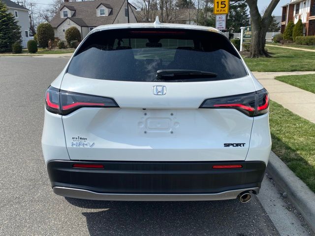 View vehicle photo 5