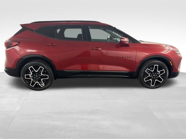 2023 Chevrolet Blazer RS — photo 8