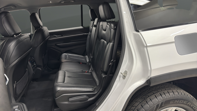 Used 2023 Bright White Clearcoat Jeep Limited image 22