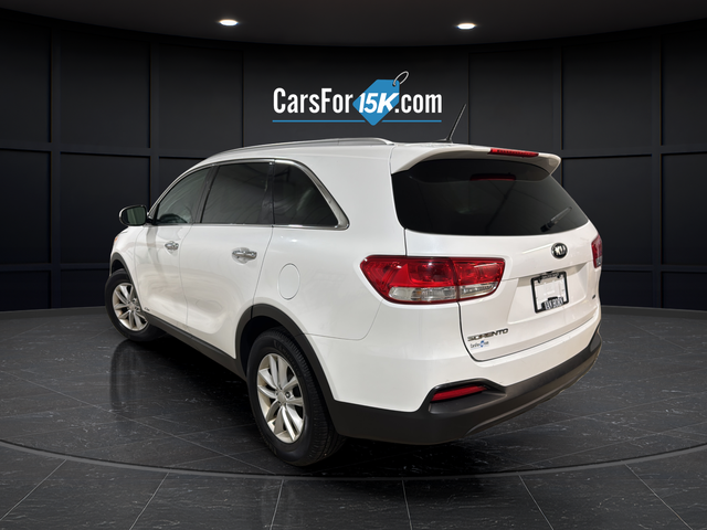 Used 2017 Snow White Pearl Kia LX image 5