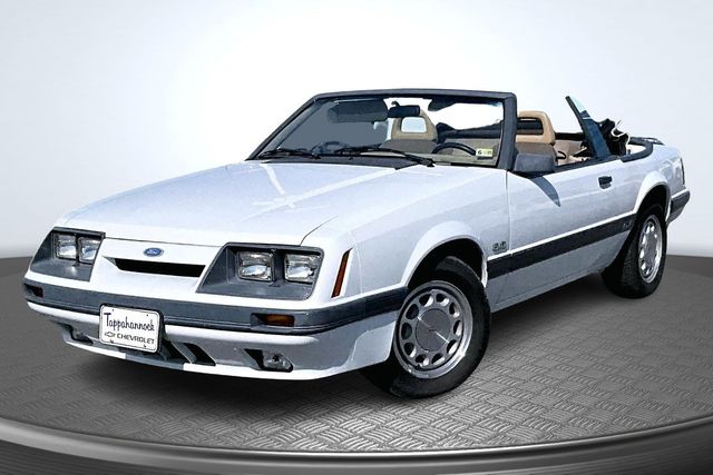 White 1986 Ford Mustang GT Convertible RWD Convertible Rear-Wheel Drive Manual