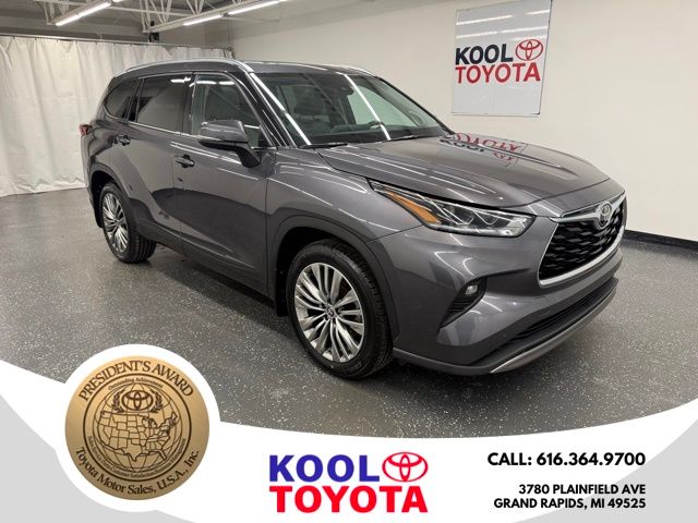 2022 Toyota Highlander Platinum AWD
