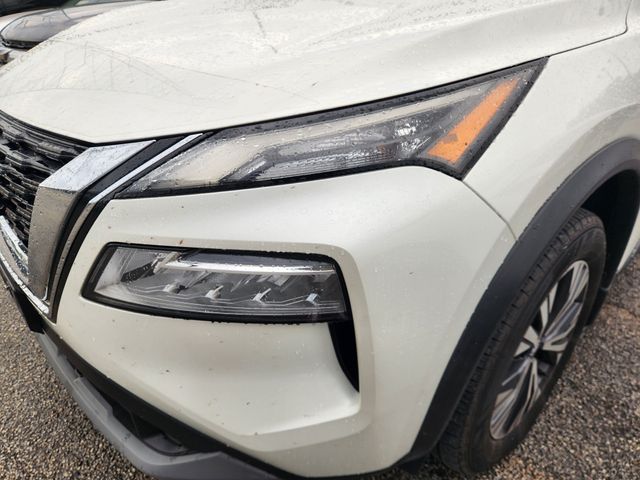 2022 Nissan Rogue SV - 5