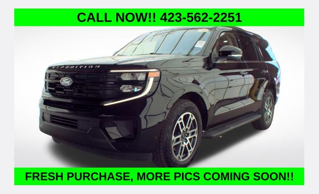 Black Metallic 2025 Ford Expedition SUV / Crossover Four-Wheel Drive Automatic