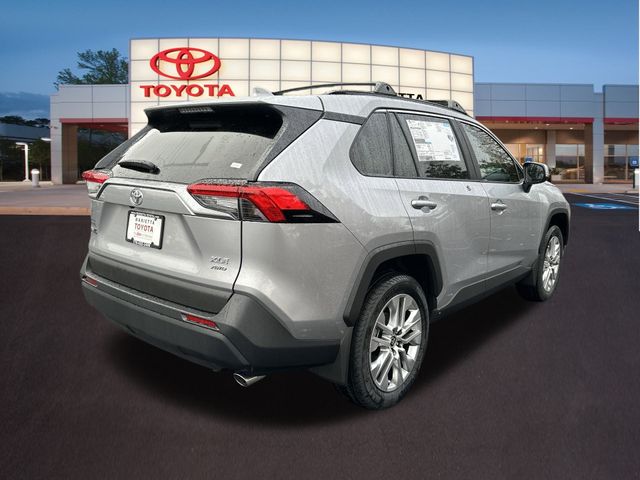 2025 Toyota RAV4 XLE Premium 28