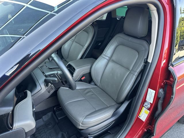 Used 2025 Red Lincoln Grand Touring image 12