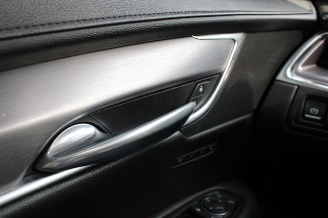 Used 2018 Silver Cadillac Luxury image 8