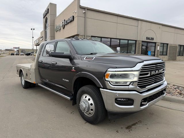 Gray (Granite Crystal Metallic Clearcoat) 2022 RAM 3500 Chassis Laramie Crew Cab LB DRW 4WD Pickup Truck Four-Wheel Drive 6-Speed Automatic