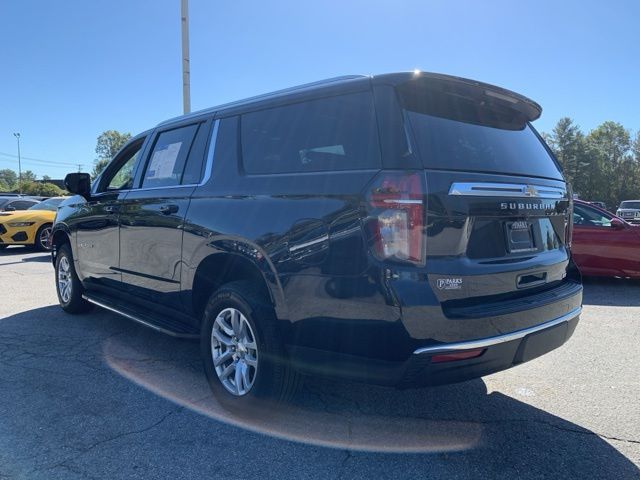 2023 Chevrolet Suburban LT 2