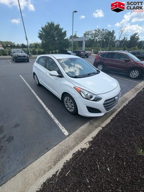 Ceramic White 2016 Hyundai Elantra GT Hatchback Front-Wheel Drive 6-Speed Automatic