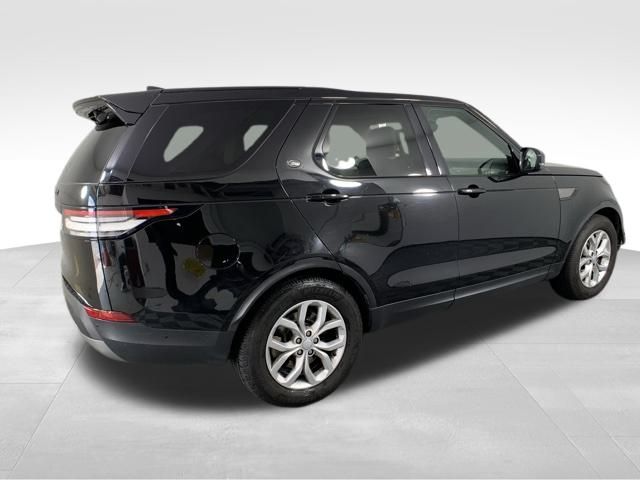 2017 Land Rover Discovery SE 9