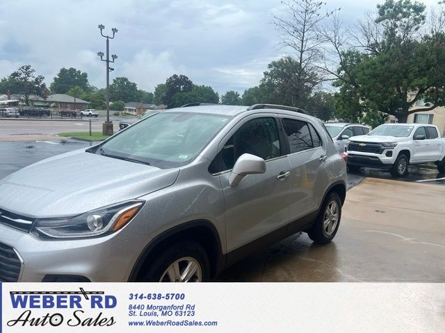 Silver Ice Metallic 2017 Chevrolet Trax SUV / Crossover All-Wheel Drive 6-Speed Automatic