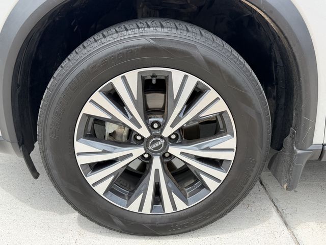 2023 Nissan Rogue SV - 8
