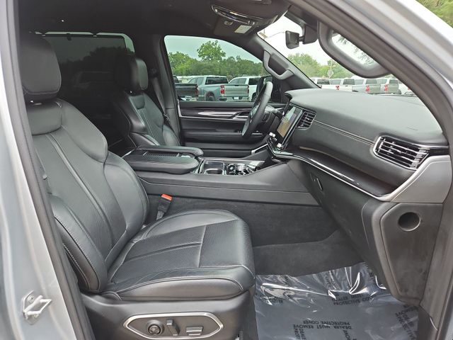 2024 Jeep Wagoneer Base Silver at River Oaks CDJR